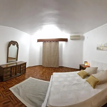 Hotel Adam House